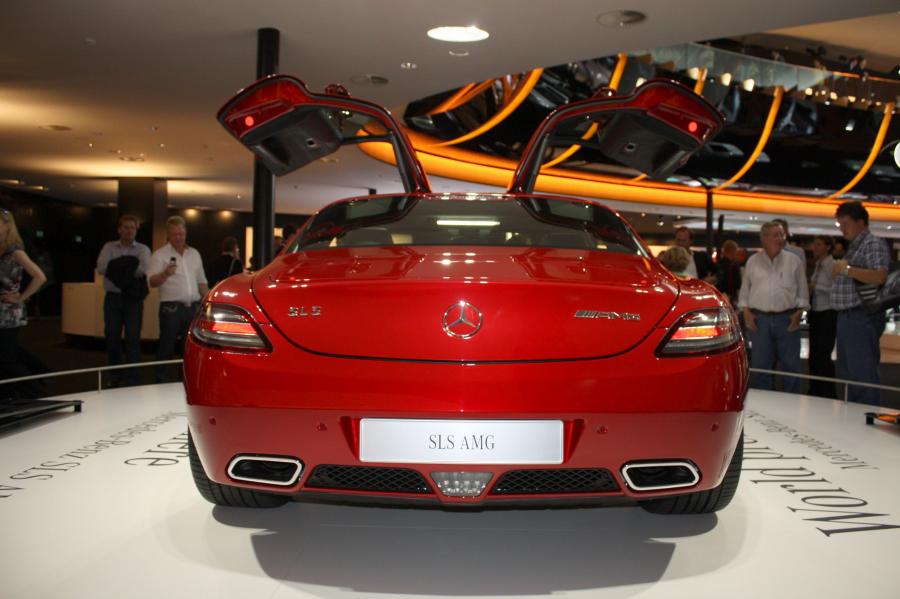  Mercedes-Benz SLS AMG 2010 года  (фото 83 из 526)